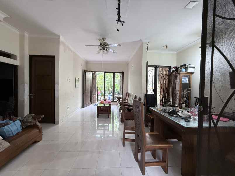 dijual rumah harapan indah