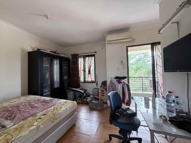 dijual rumah harapan indah