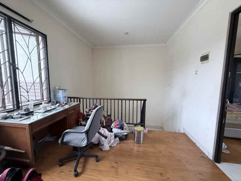 dijual rumah harapan indah