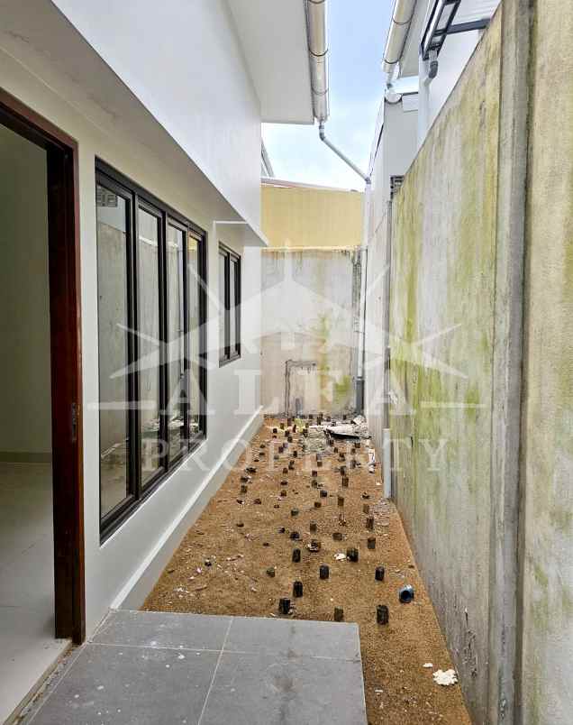 dijual rumah jalan ampera