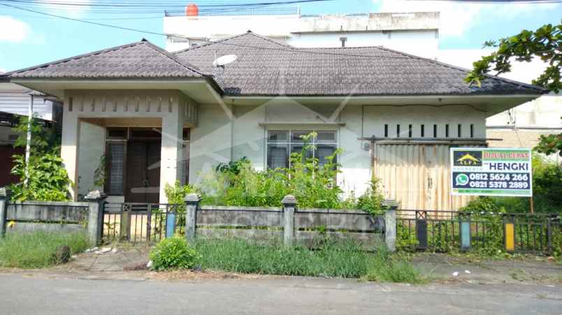 dijual rumah jalan budi karya