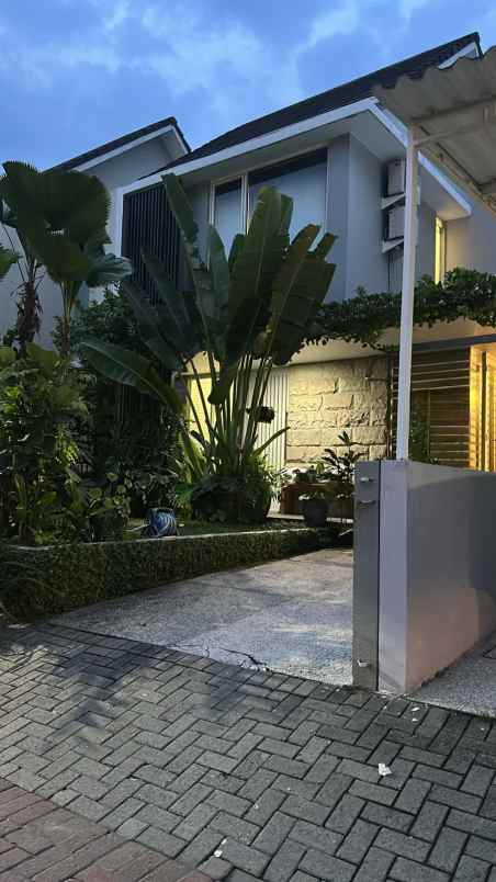 dijual rumah jalan citraland utama