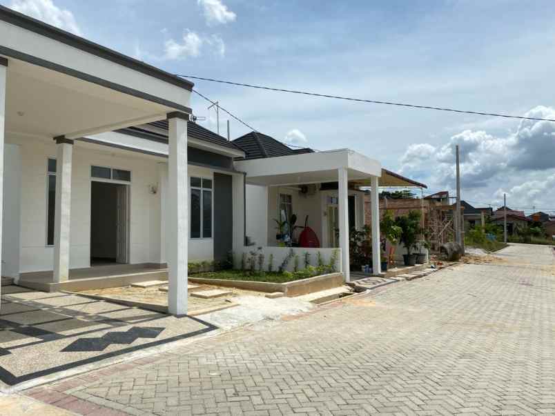 dijual rumah jalan delima pekanbaru