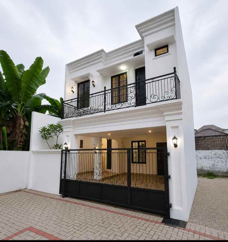 dijual rumah jalan desa putra srengseng