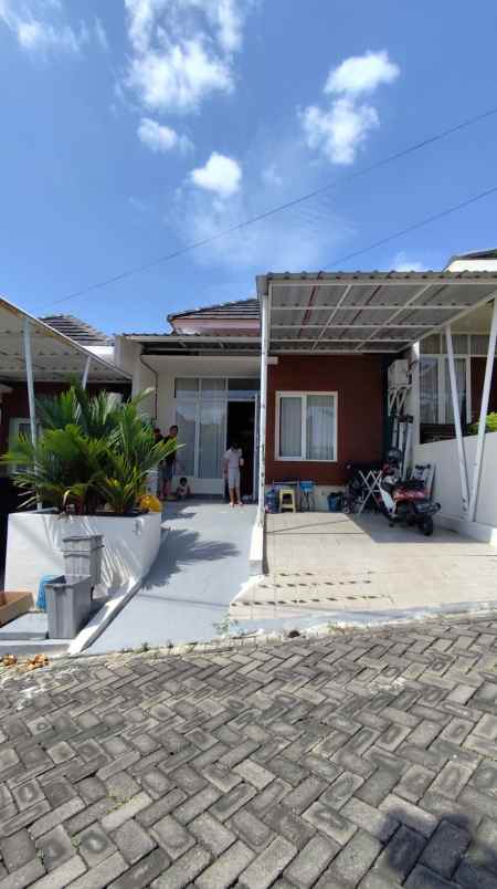 dijual rumah jalan elang raya