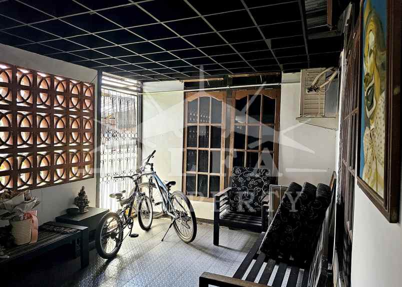 dijual rumah jalan karna sosial