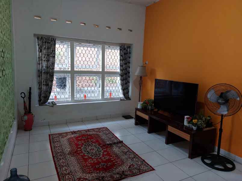 dijual rumah jalan kartini