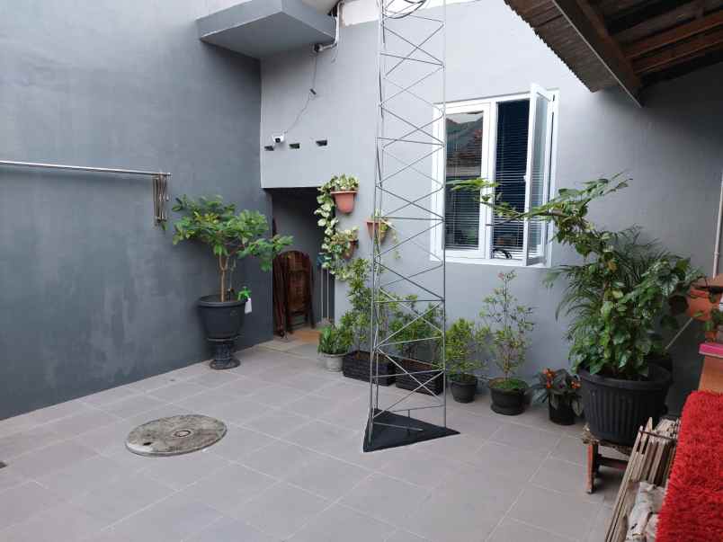 dijual rumah jalan kartini