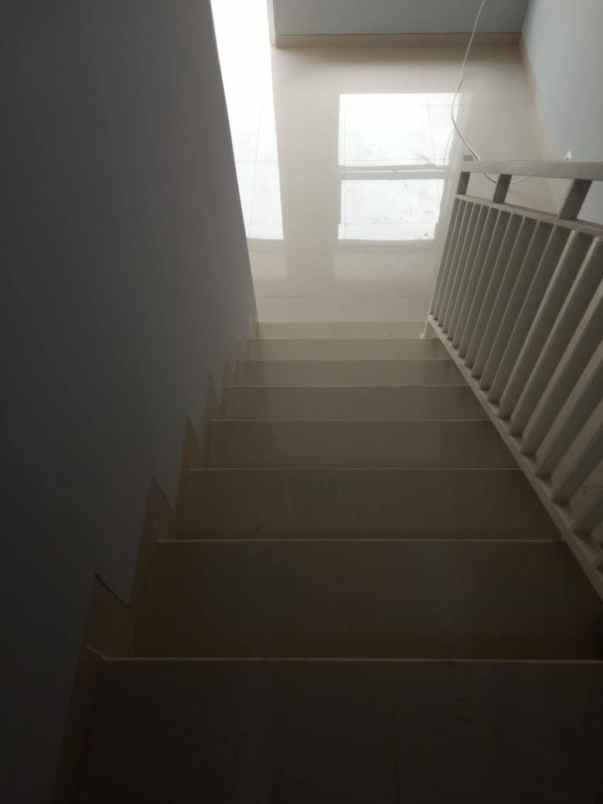 dijual rumah jalan masjid al falah