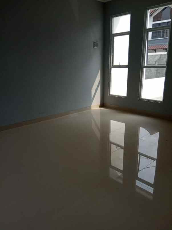 dijual rumah jalan masjid al falah