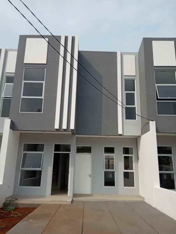 dijual rumah jalan masjid al falah