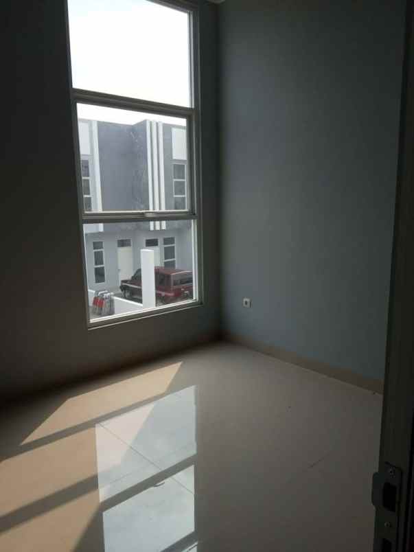 dijual rumah jalan masjid al falah