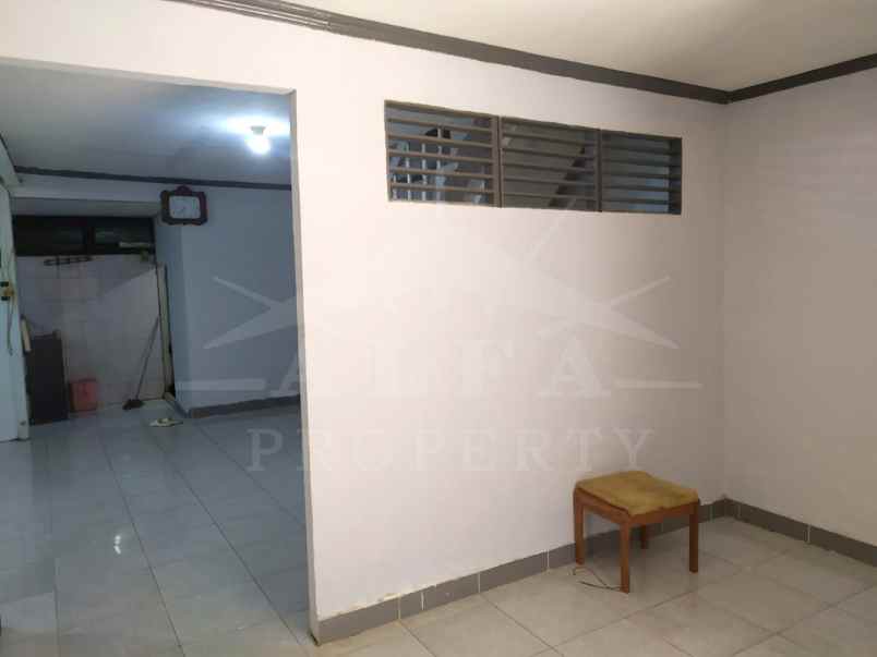 dijual rumah jalan meranti