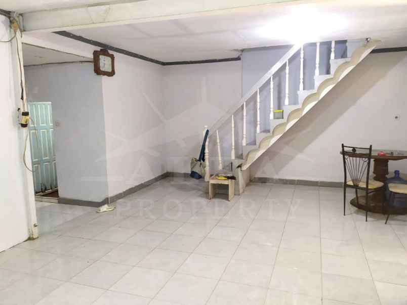 dijual rumah jalan meranti