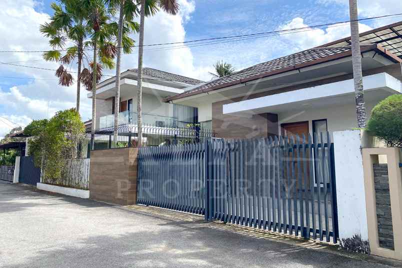 dijual rumah jalan parit haji husin 2