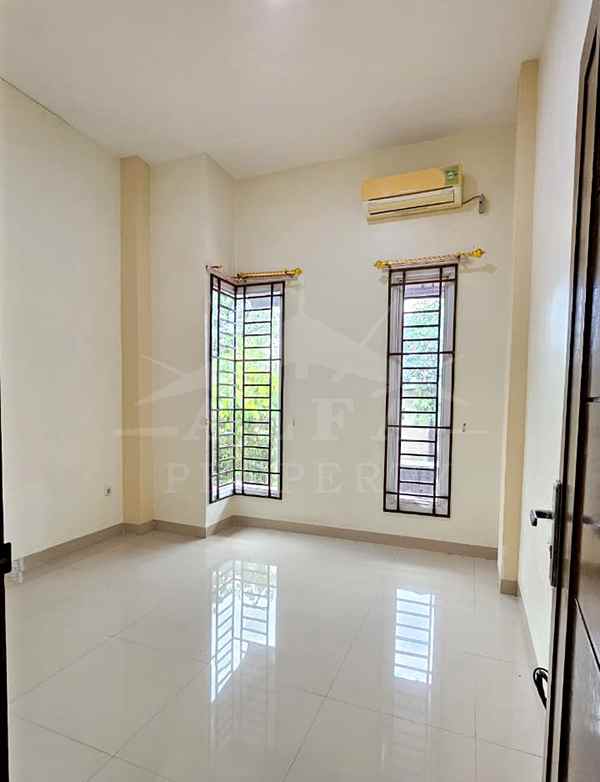 dijual rumah jalan purnama