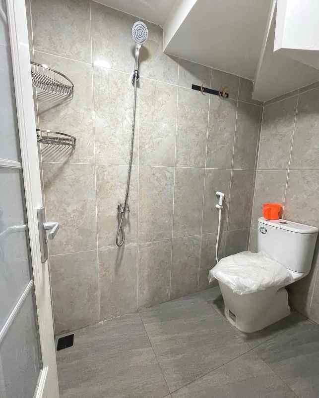 dijual rumah jalan raya ceger pondok aren