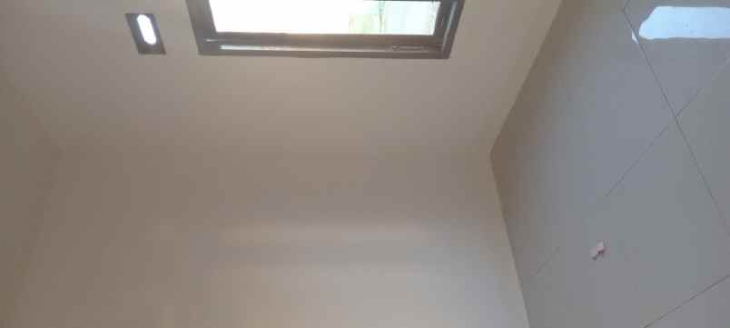 dijual rumah jalan setia negara