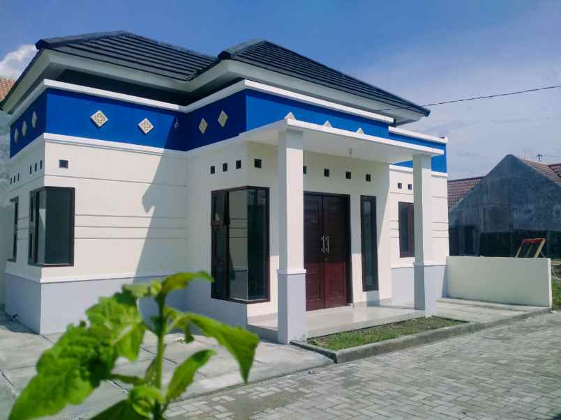 dijual rumah jalan sorogenen