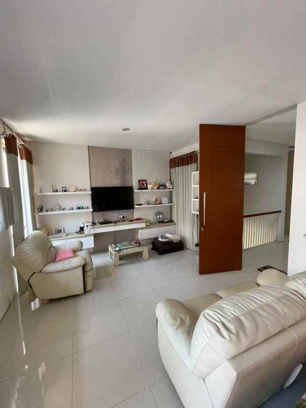 dijual rumah jalan stamford place citraland