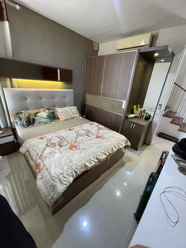 dijual rumah jalan stamford place citraland