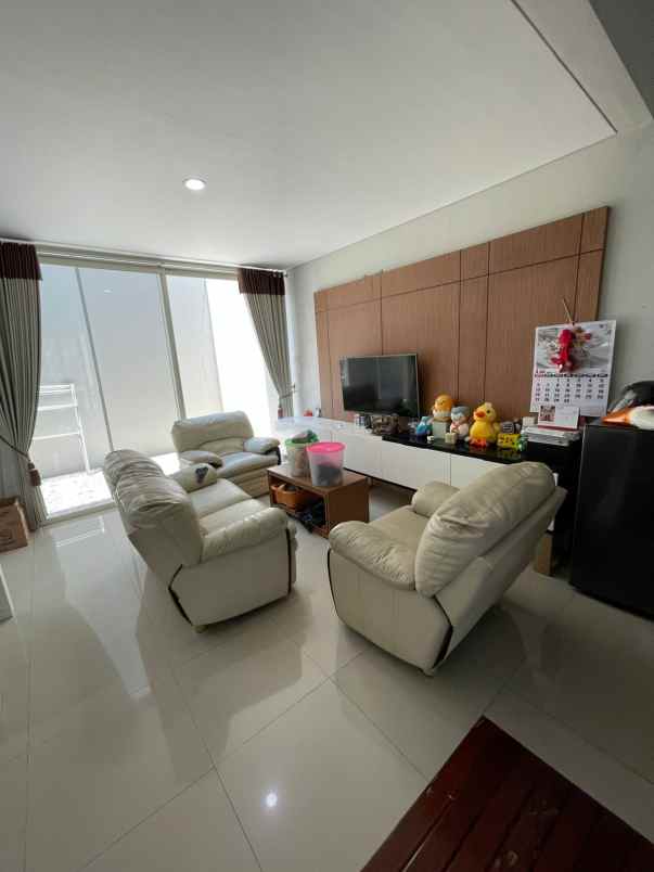 dijual rumah jalan stamford place citraland