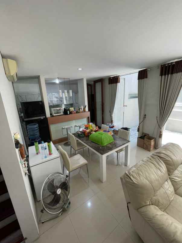 dijual rumah jalan stamford place citraland