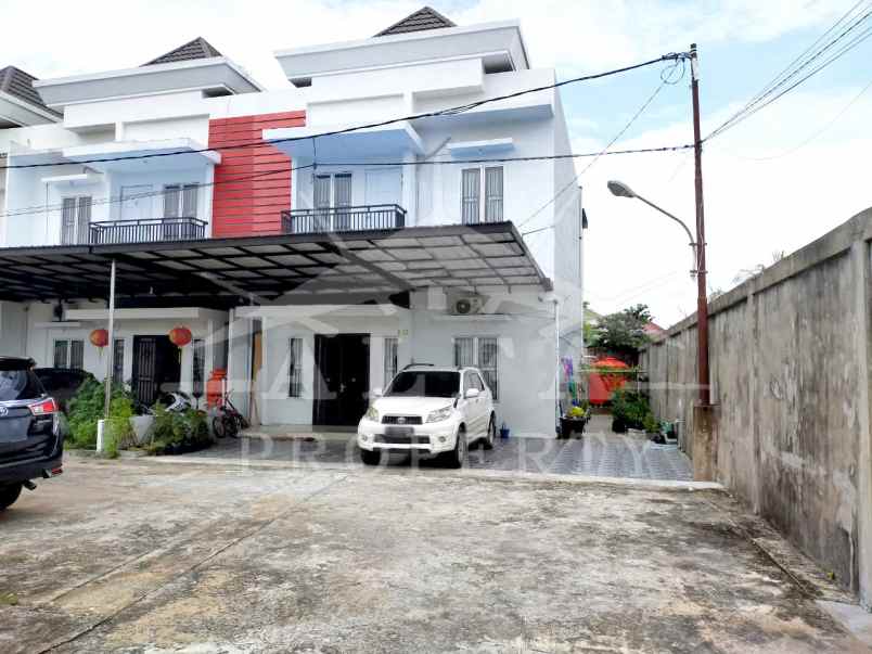 dijual rumah jalan sungai raya dalam
