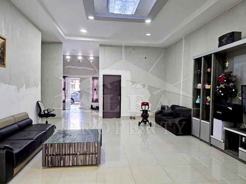 dijual rumah jalan sungai raya dalam