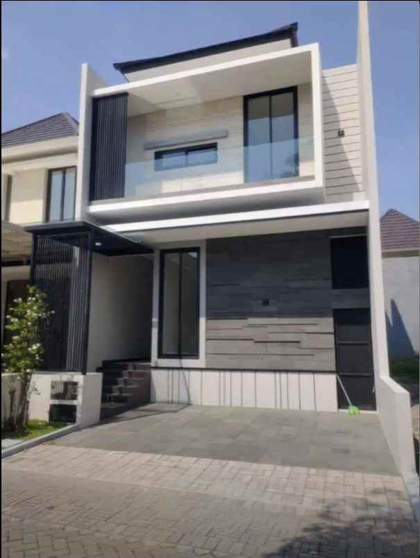 dijual rumah jalan taman puspa raya