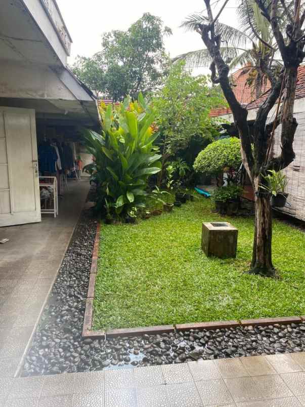 dijual rumah jalan tidar