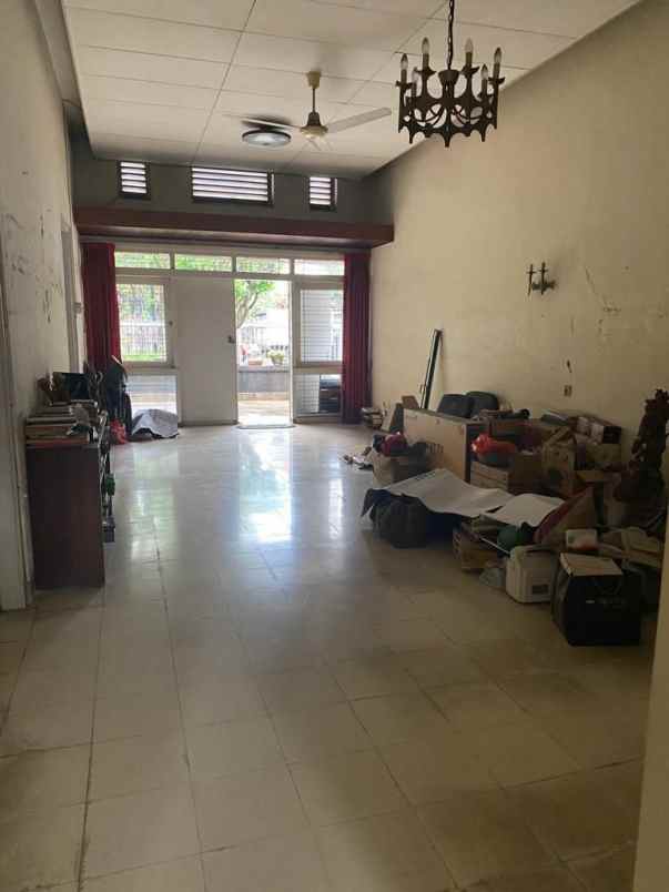 dijual rumah jalan tidar