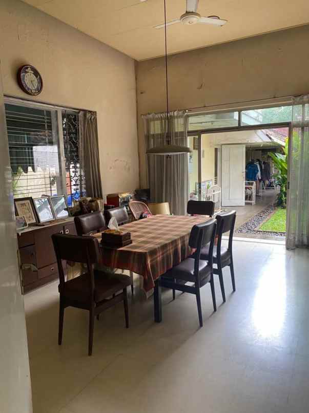 dijual rumah jalan tidar