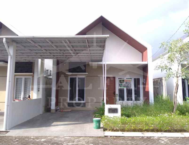 dijual rumah jalan ujung pandang