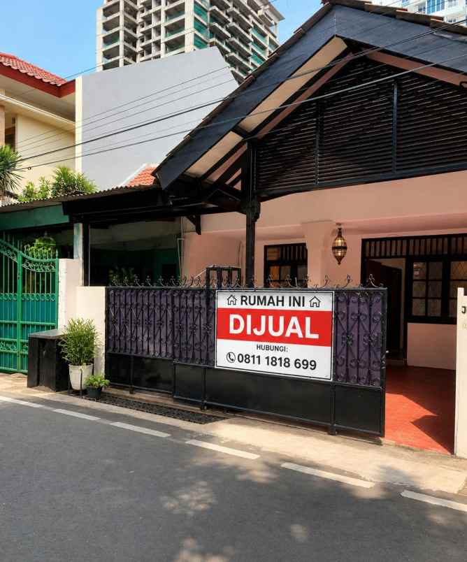 dijual rumah jalan wijaya kusuma 2 no 12