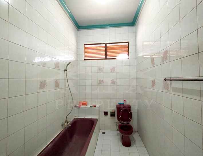 dijual rumah jalan wr supratman