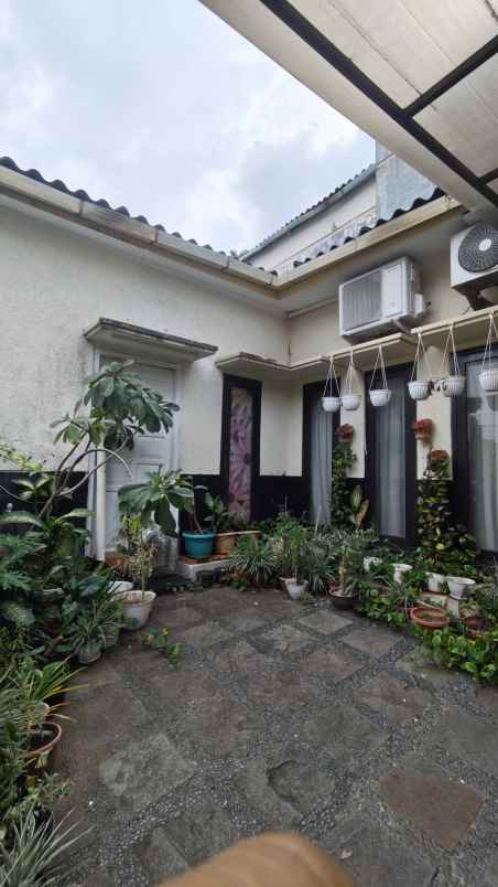 dijual rumah jati padang