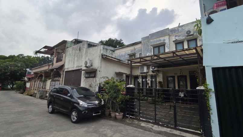 dijual rumah jati padang
