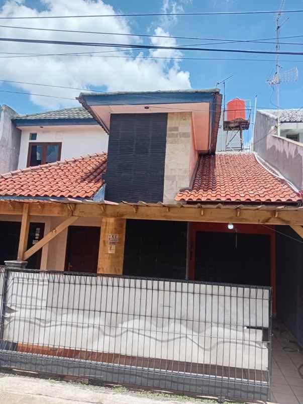 dijual rumah jatibening