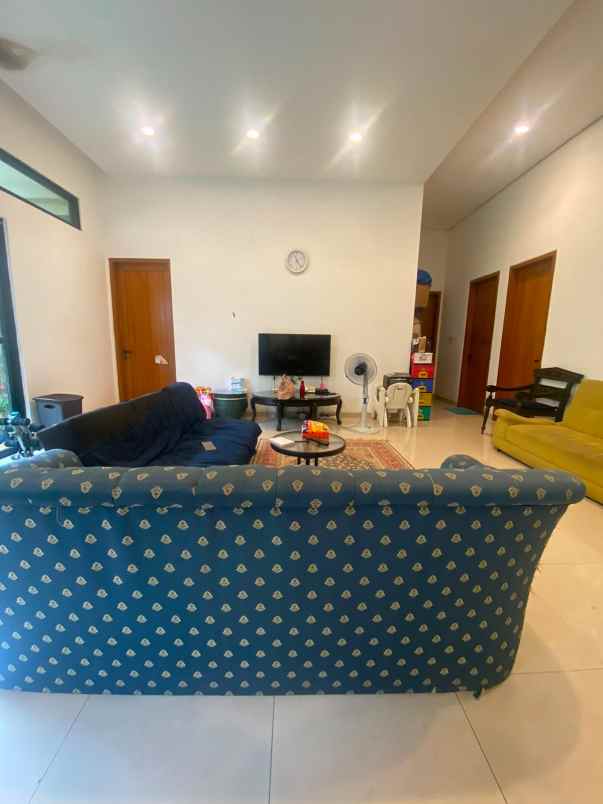 dijual rumah jatiwaringin bekasi