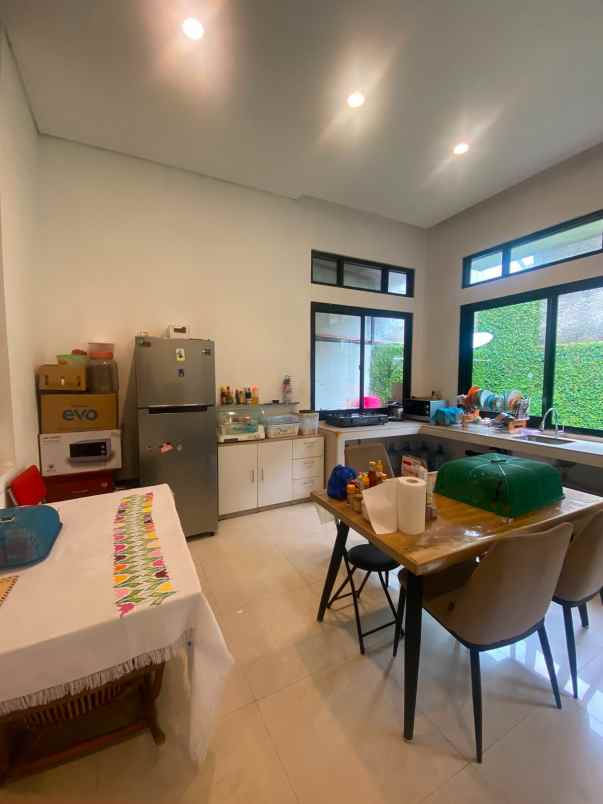 dijual rumah jatiwaringin bekasi