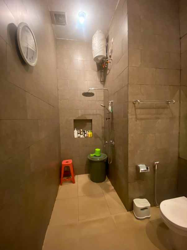 dijual rumah jatiwaringin bekasi