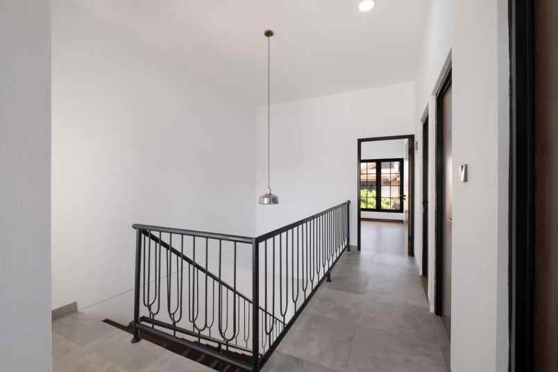 dijual rumah jl antapani bandung