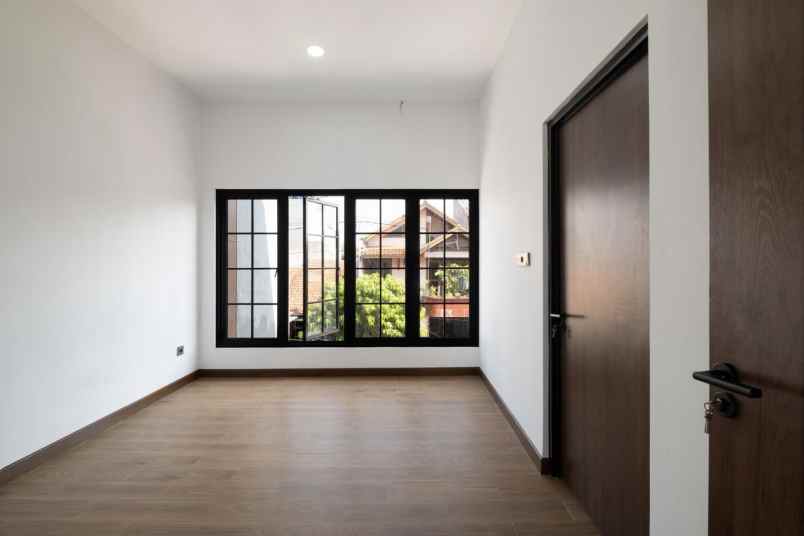 dijual rumah jl antapani bandung