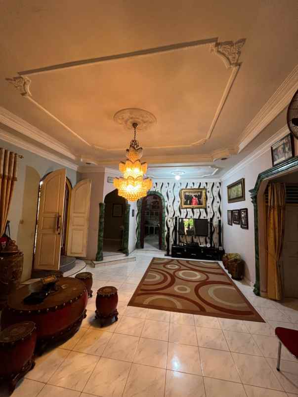 dijual rumah jl arifin ahmad