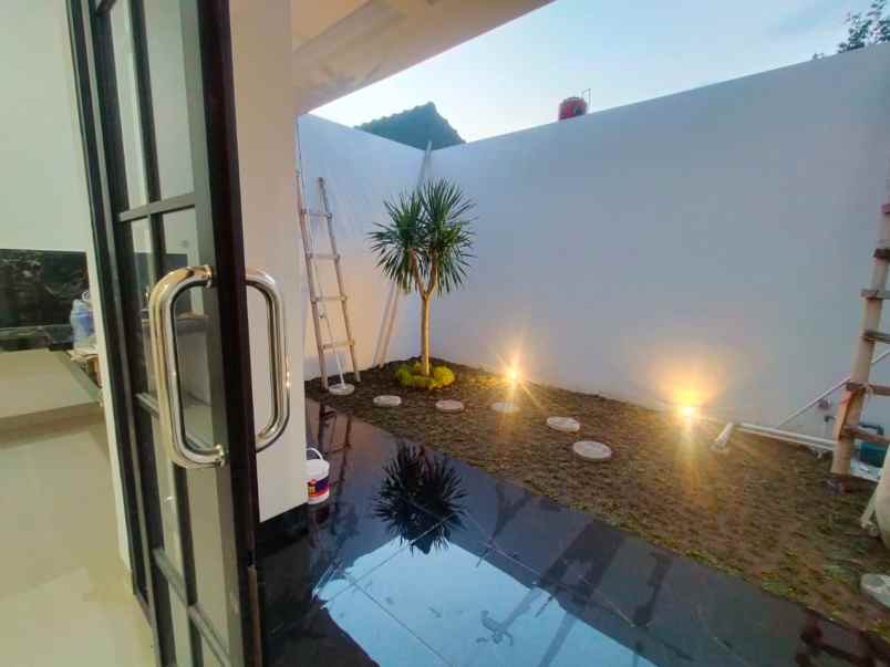 dijual rumah jl besi jangkang sukoharjo