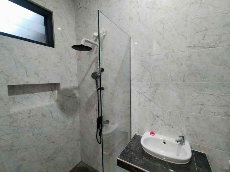 dijual rumah jl besi jangkang sukoharjo