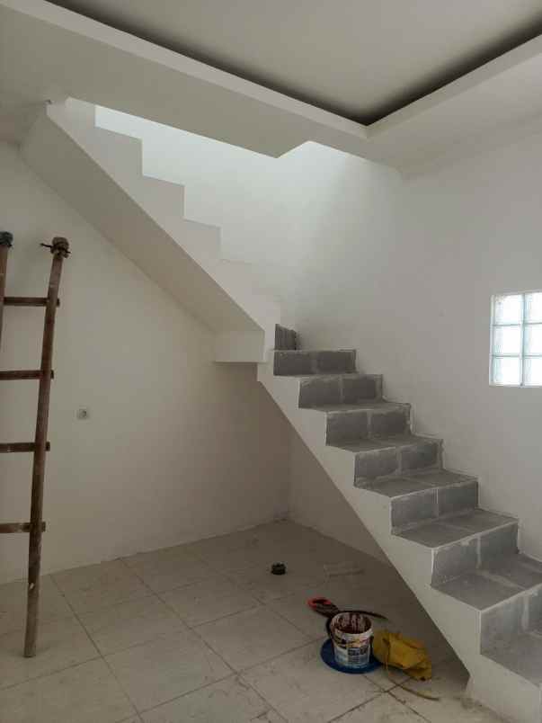 dijual rumah jl bintara 1