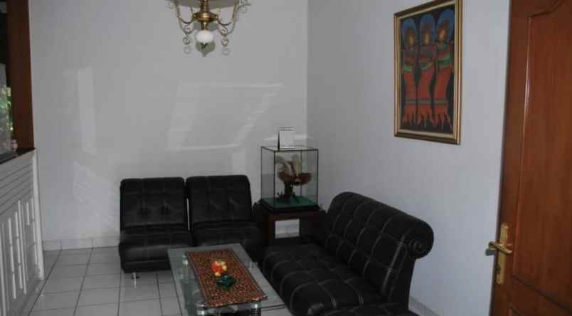 dijual rumah jl budi luhur gegerkalong