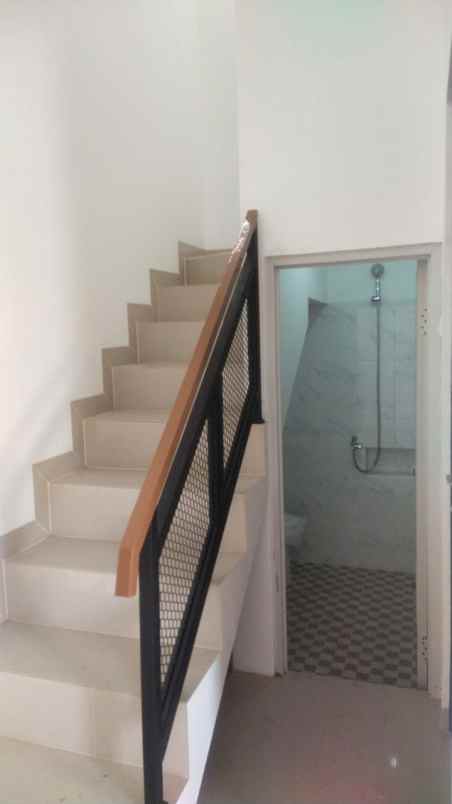 dijual rumah jl cijamil mekarsari ngamprah